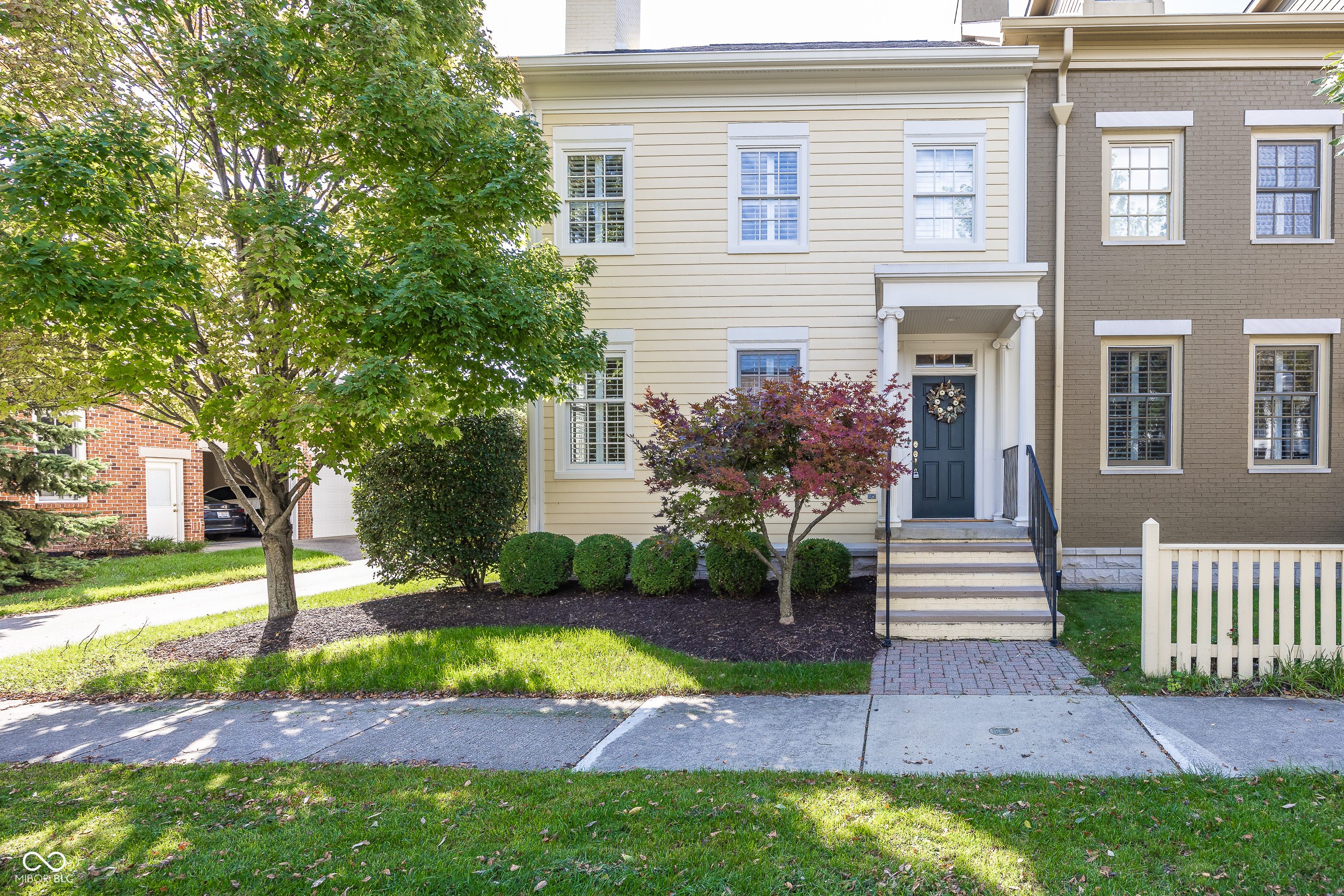 Property Photo:  1949 Rhettsbury Street  IN 46032 