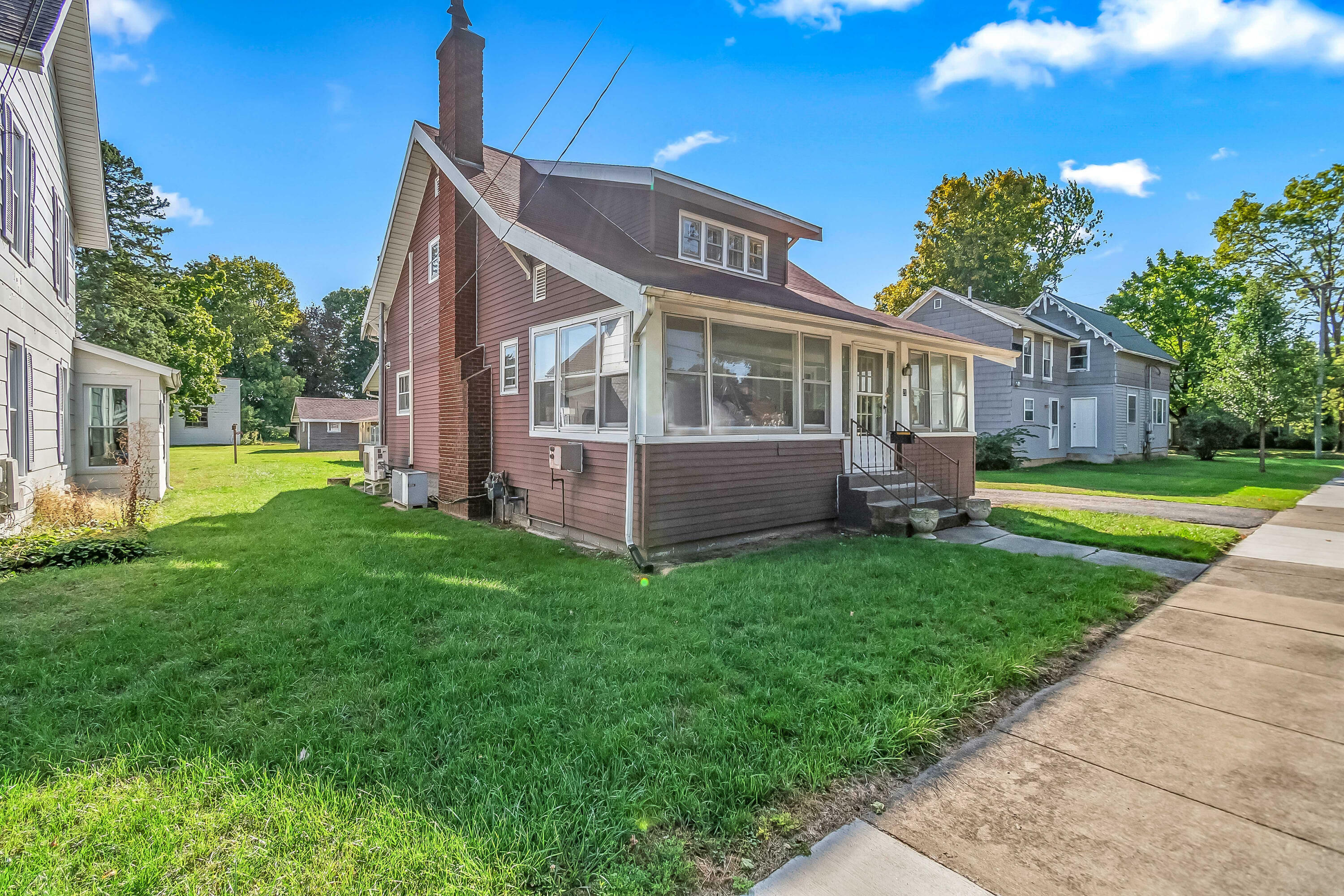 Property Photo:  21 Jackson Street  MI 49036 