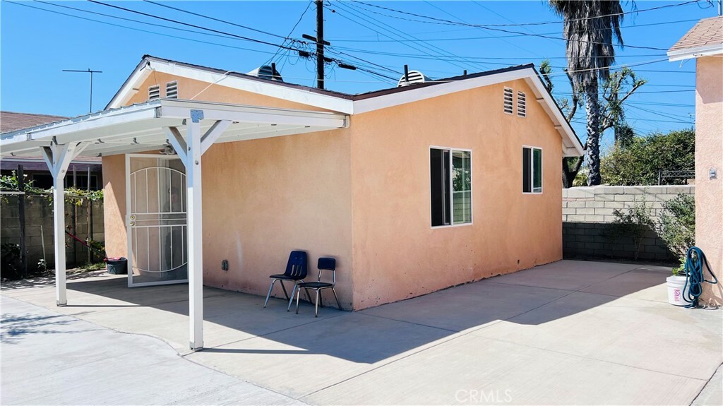 Property Photo:  10251 Kewen Avenue  CA 91331 