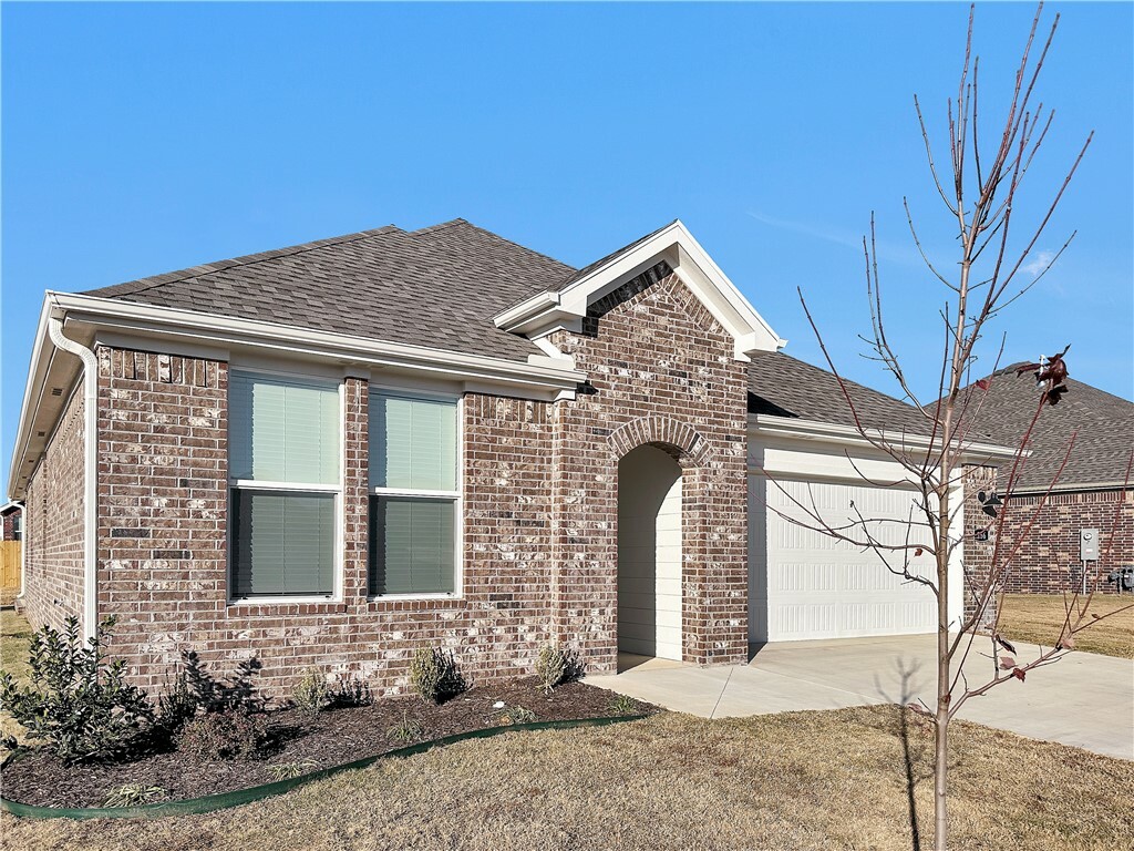 Property Photo:  3108 N Rooster Street  AR 72761 