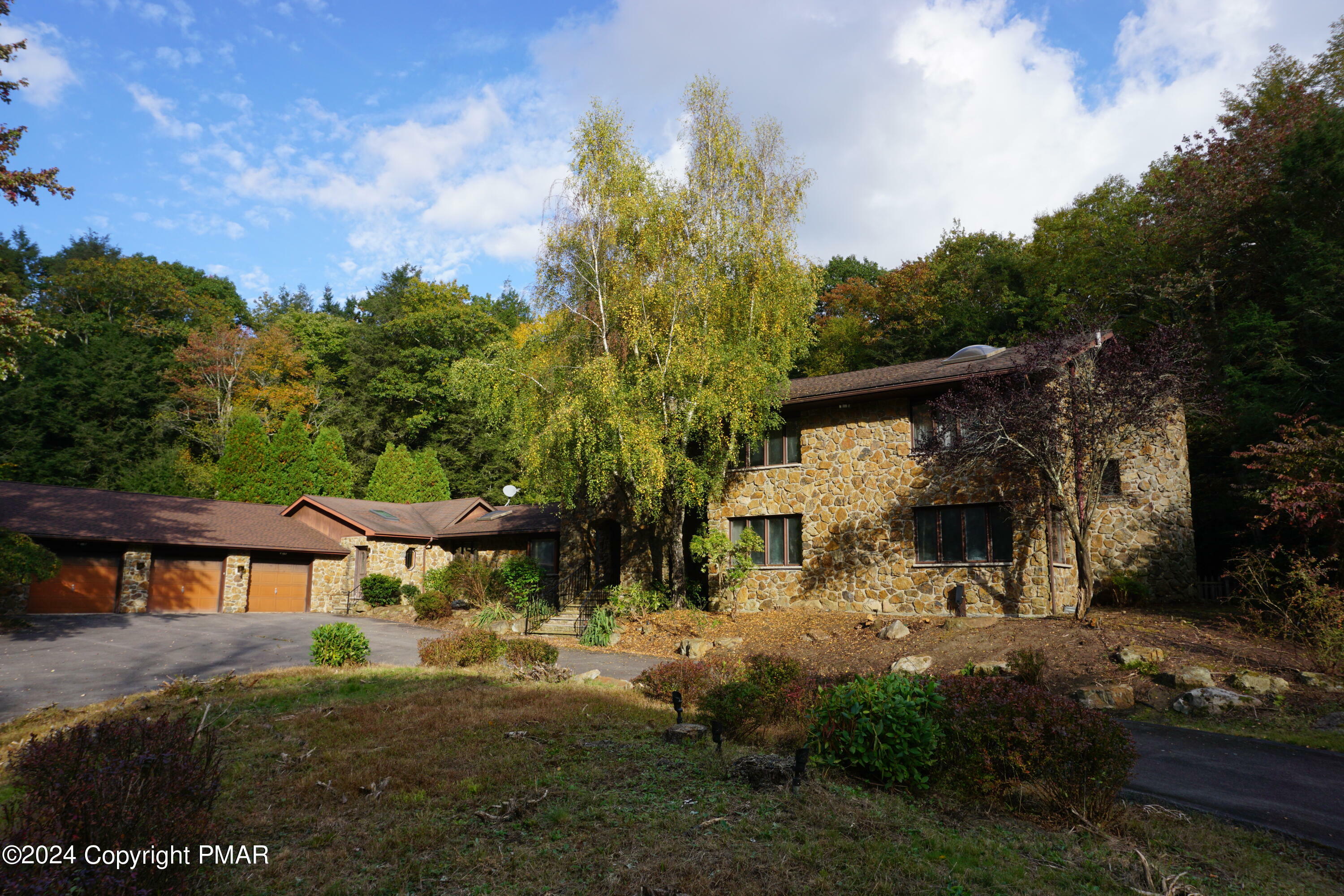 Property Photo: 6760 Bear Creek Boulevard PA 18702