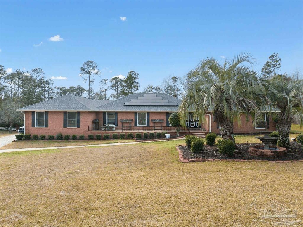 Property Photo:  3347 Bold Ruler Dr  FL 32533 