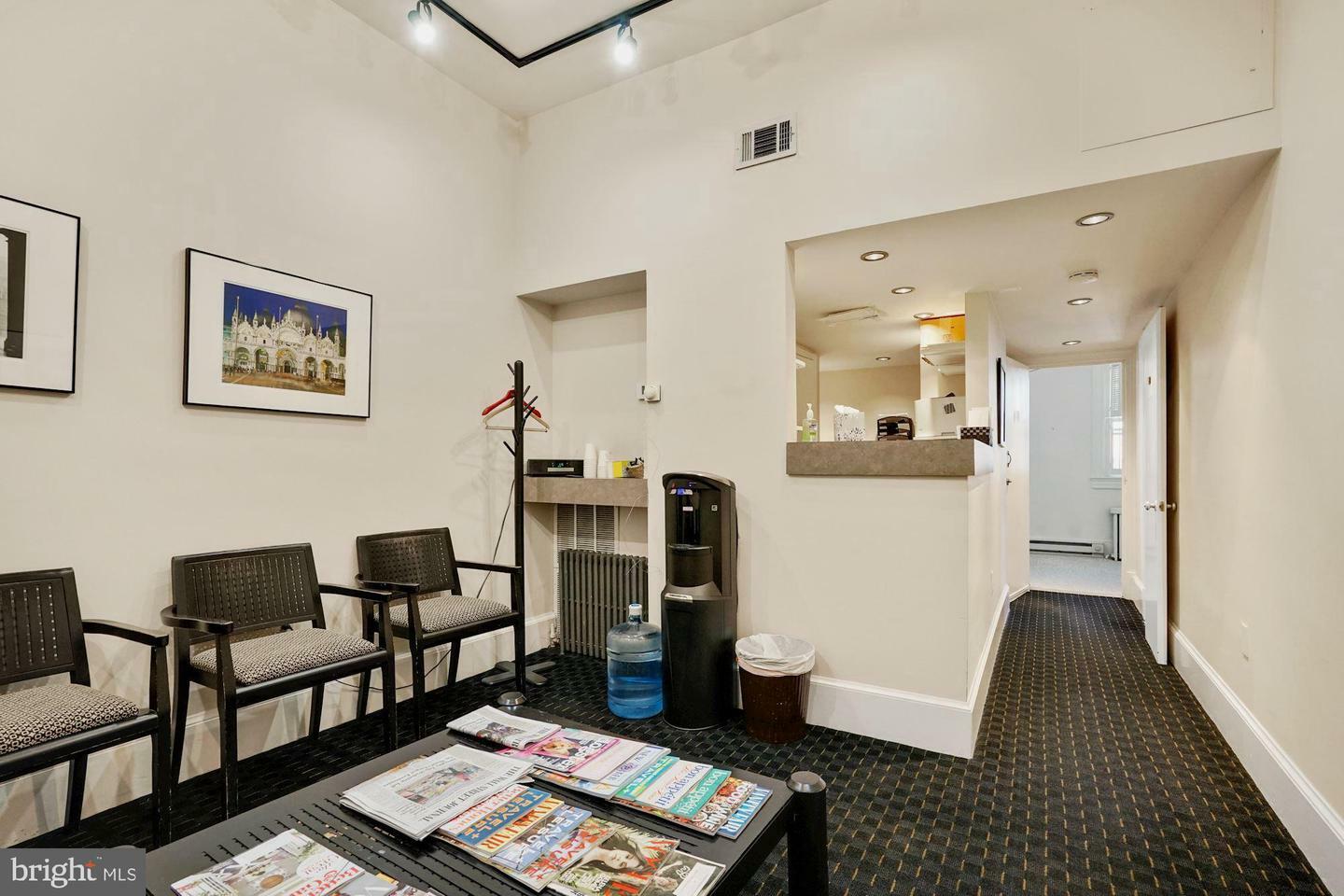 Property Photo:  2015 R Street NW  DC 20009 