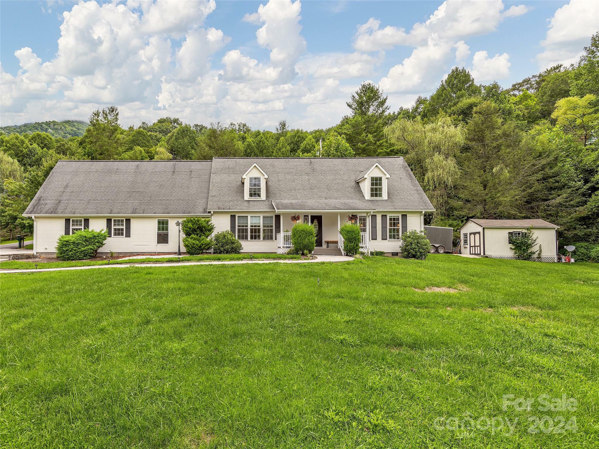 Property Photo: 86 Clayton Lake Road -201 NC 28785