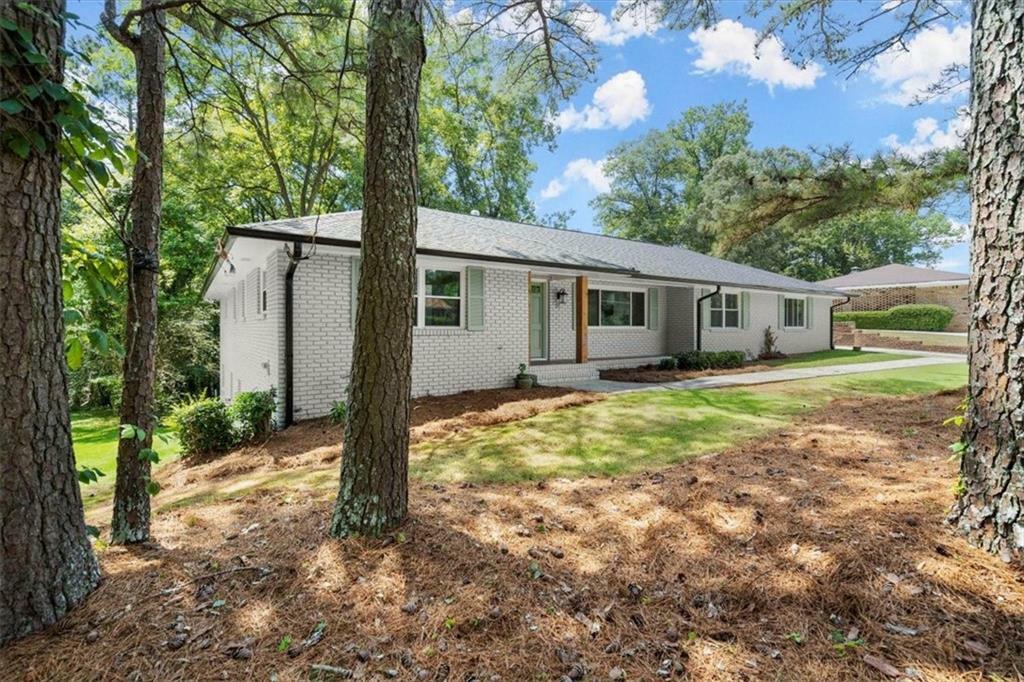 Property Photo:  1879 King George Lane SW  GA 30331 