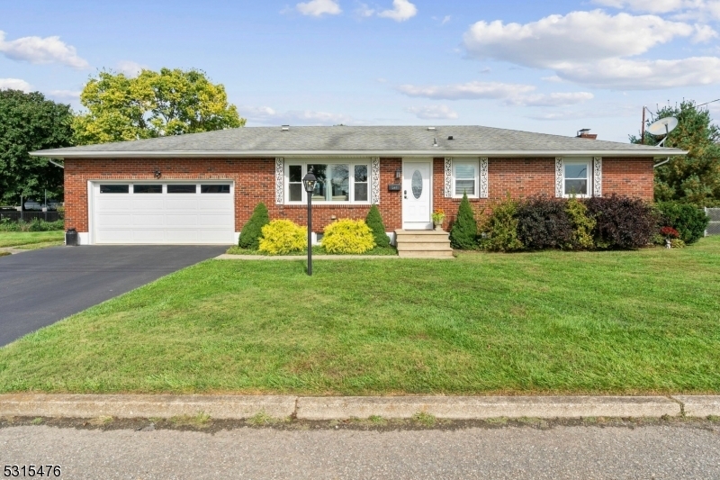 Property Photo:  941 Sampson Ave  NJ 08865 