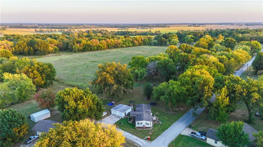 Property Photo:  302 E Walnut Street  KS 66781 