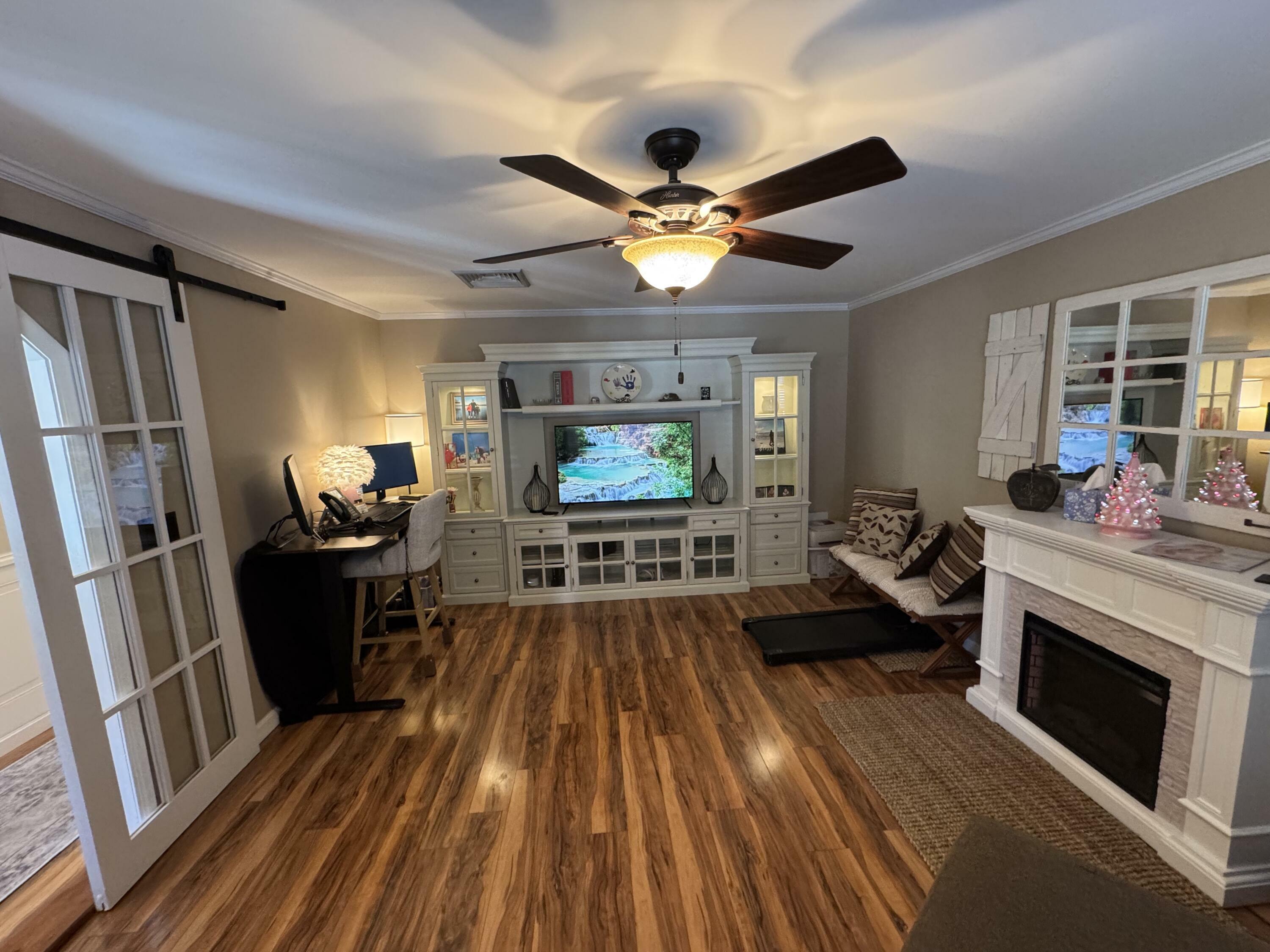 Property Photo: 18 Ledges Court 18 ME 04240