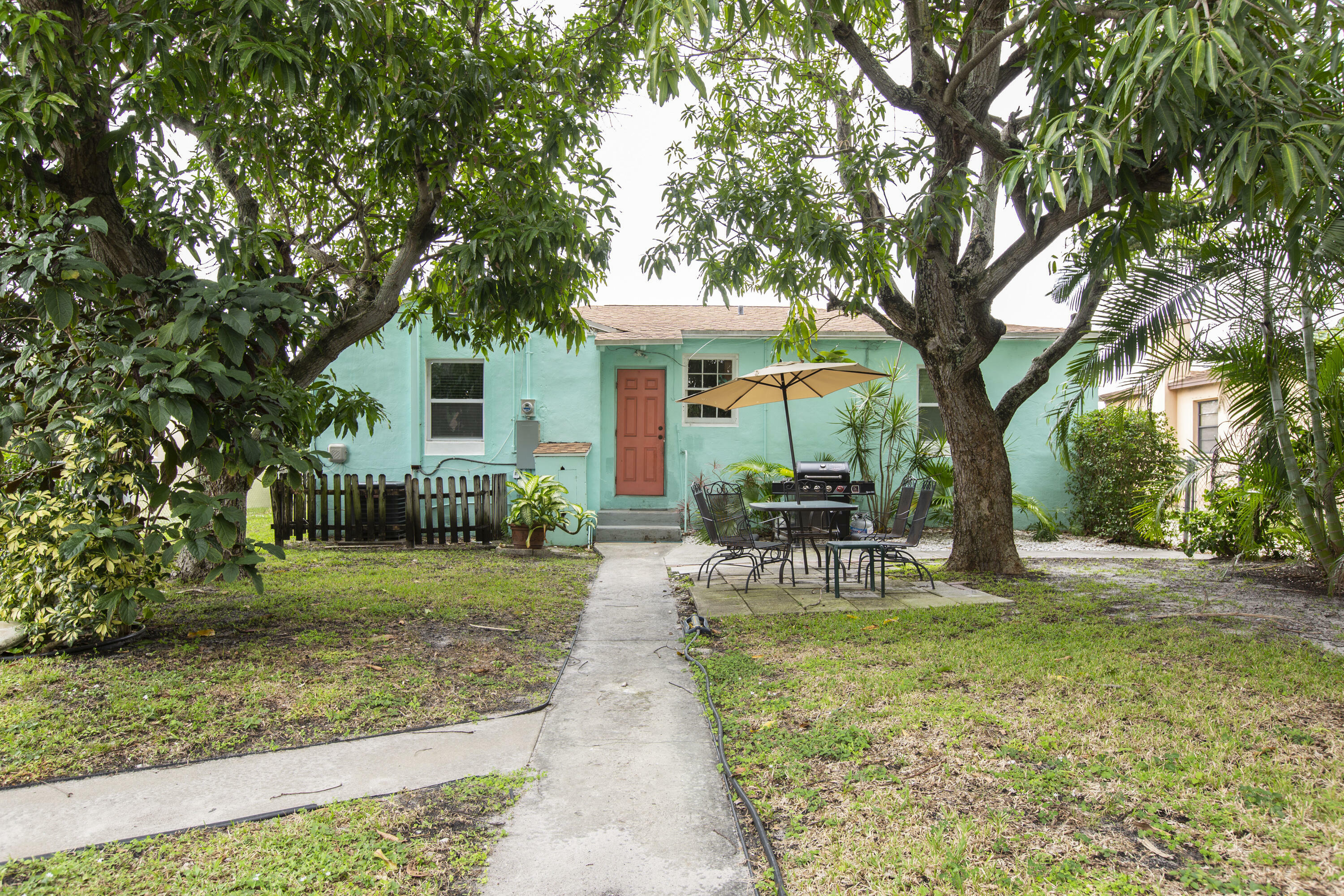 Property Photo:  332 S Swinton Avenue  FL 33444 