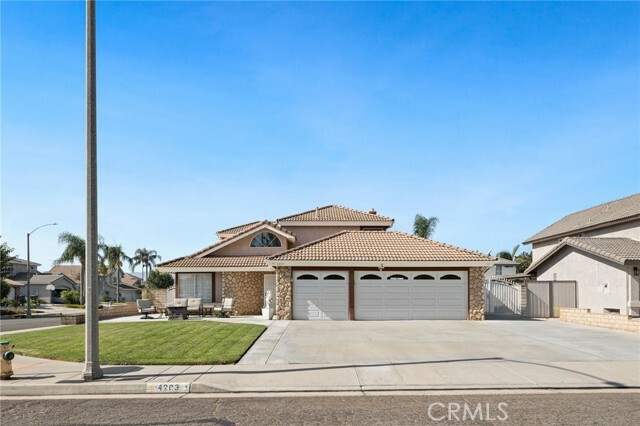 Property Photo:  4203 Torrey Pines Drive  CA 92505 