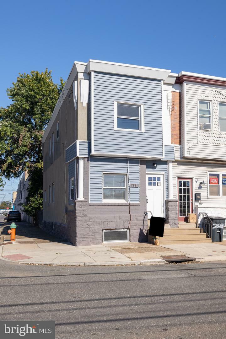 Property Photo:  2821 E Ontario Street  PA 19134 