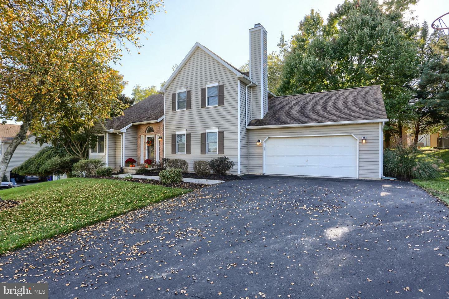 Property Photo:  125 Fairway Drive  PA 17019 