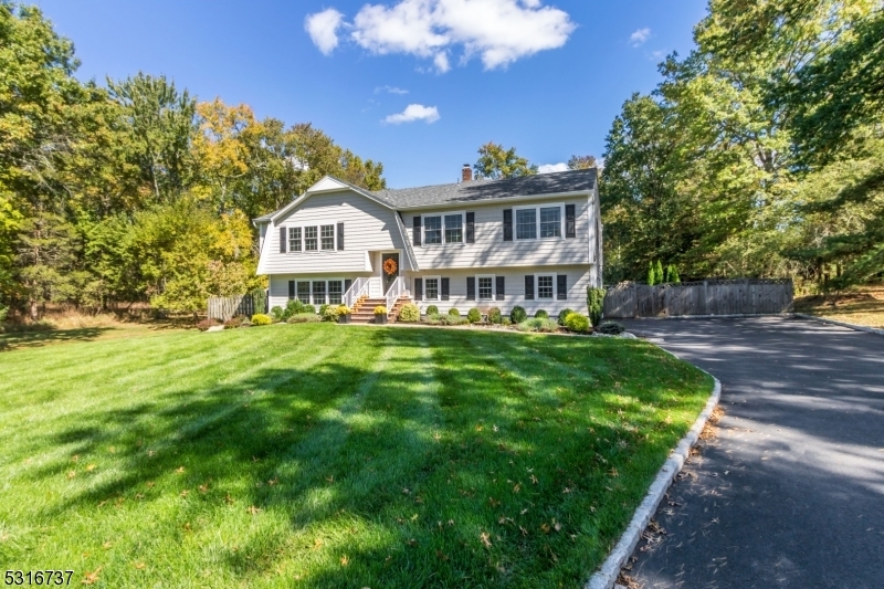 Property Photo:  211 Candlewick Ln  NJ 08807 