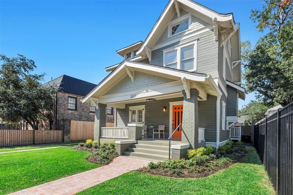 Property Photo: 2608 Whitney Street TX 77006