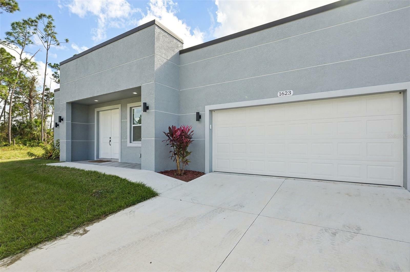 Property Photo:  1623 Kadashow Avenue  FL 34288 