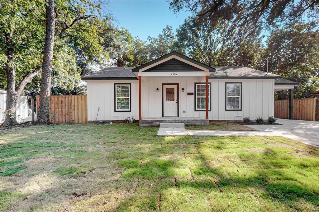 Property Photo:  203 W Alamo Street  TX 75160 