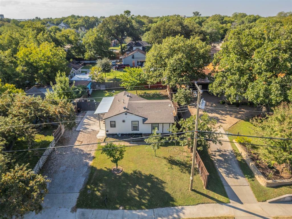 Property Photo:  303 W Broad Street  TX 76063 