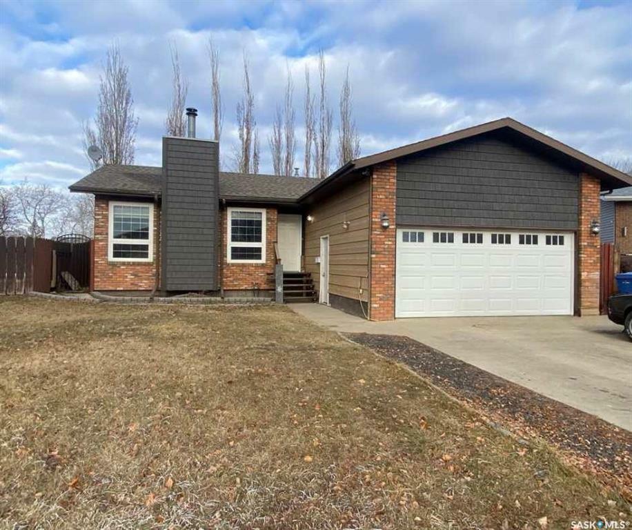 Property Photo:  10620 Bennett Crescent  SK S9A 3X3 