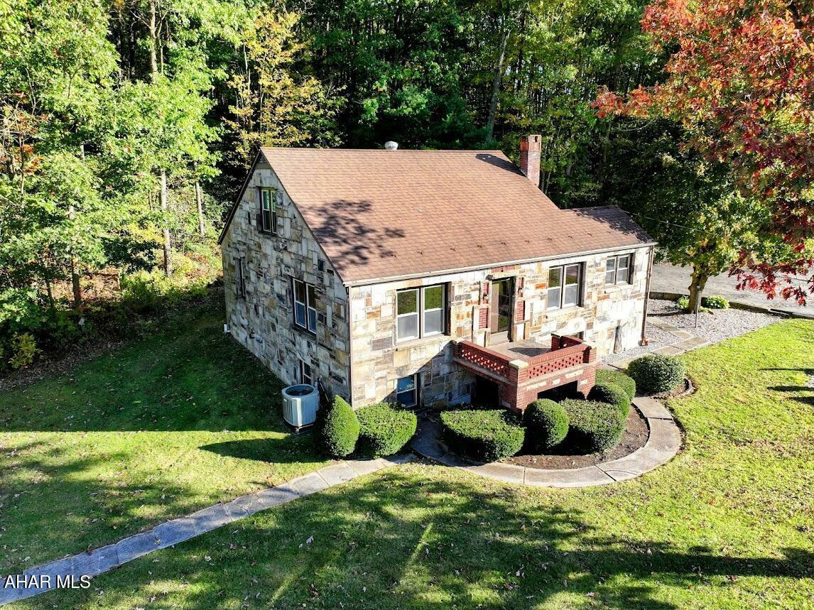 Property Photo:  10408 Raystown Road  PA 16678 