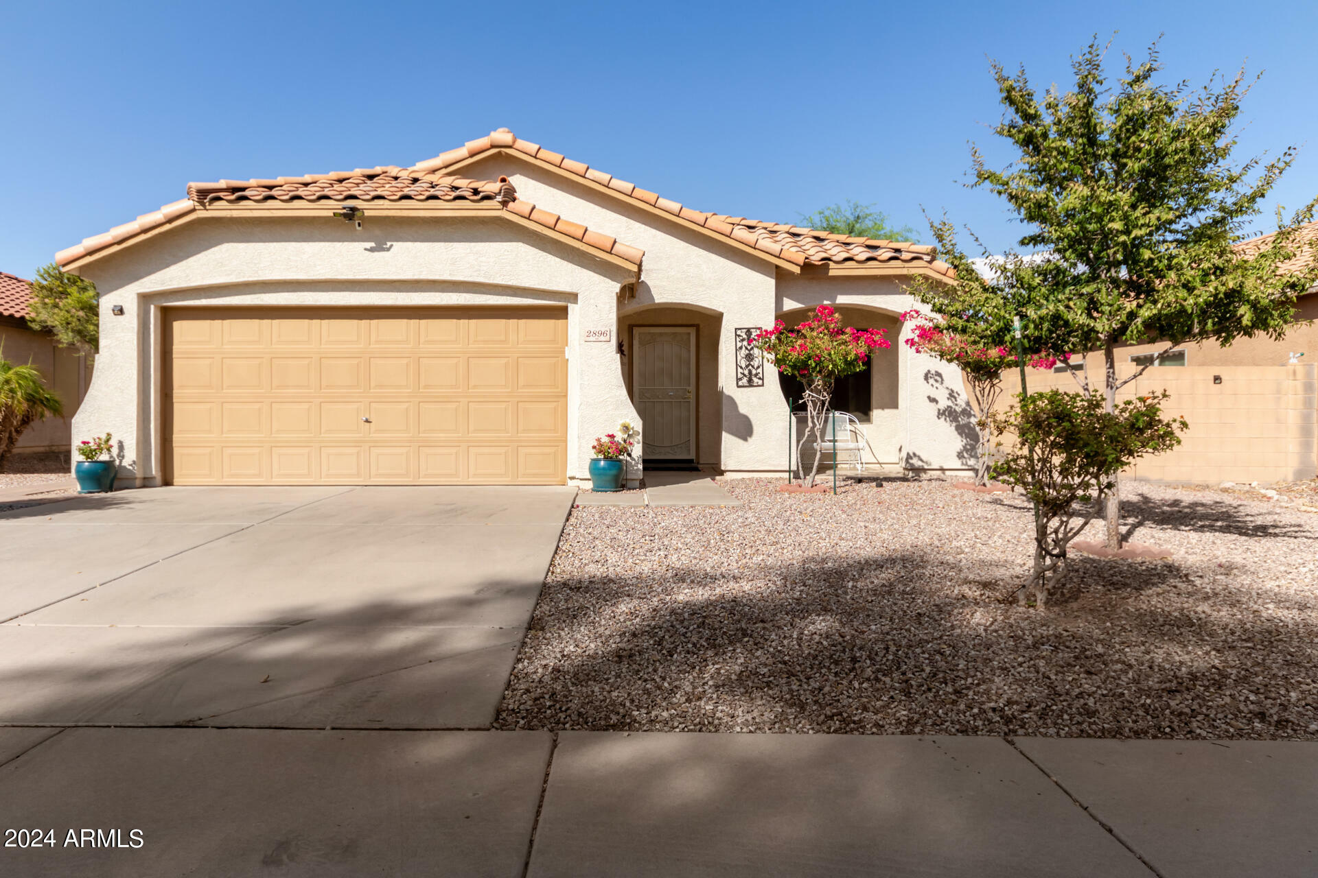 Property Photo:  2896 W Hayden Peak Drive  AZ 85144 