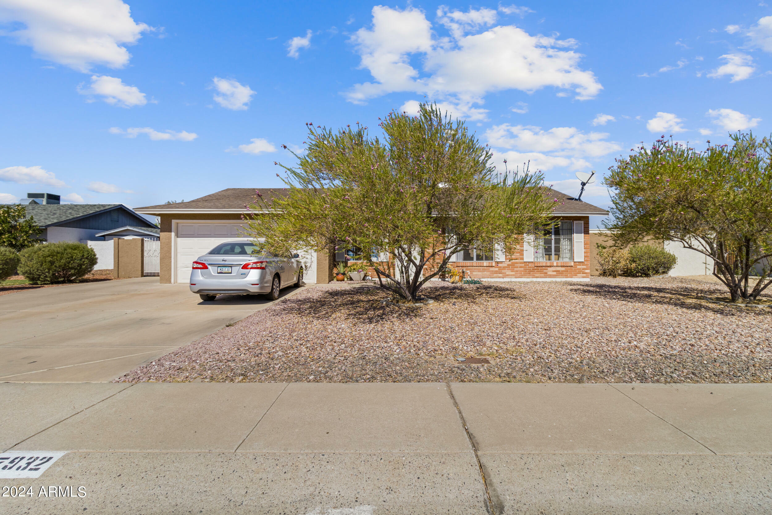 Property Photo:  7932 W Shangri La Road W  AZ 85345 