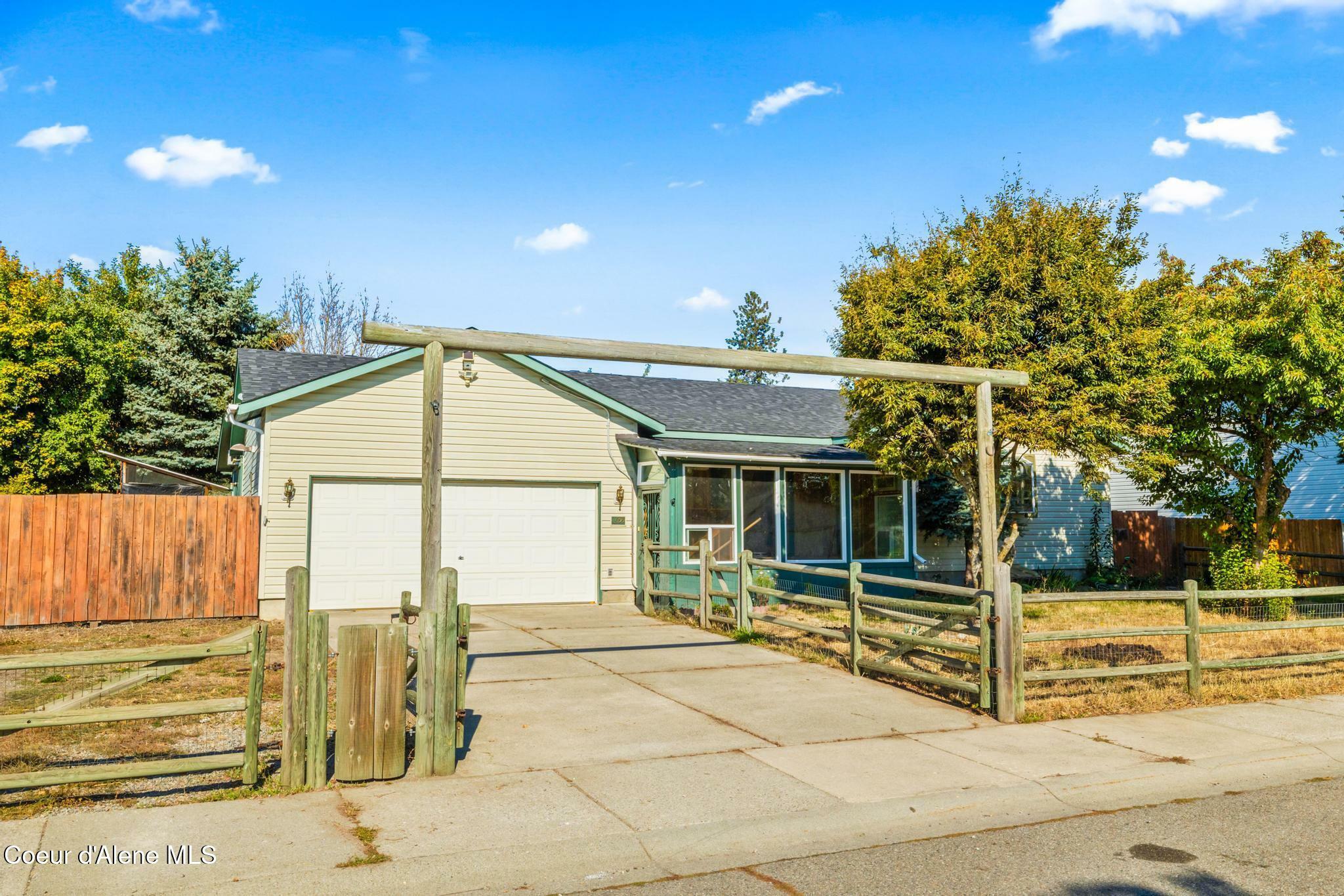 6599 W Santa Fe St  Rathdrum ID 83858 photo