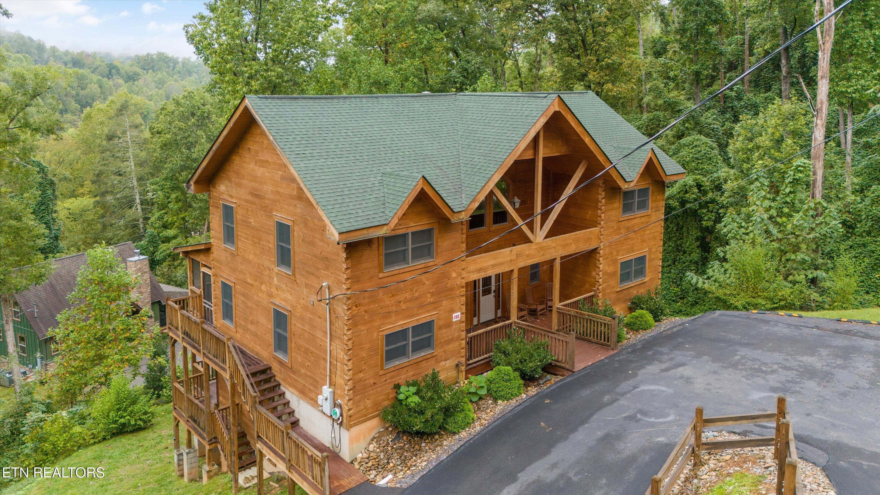 Property Photo: 509 Woodland Drive TN 37738
