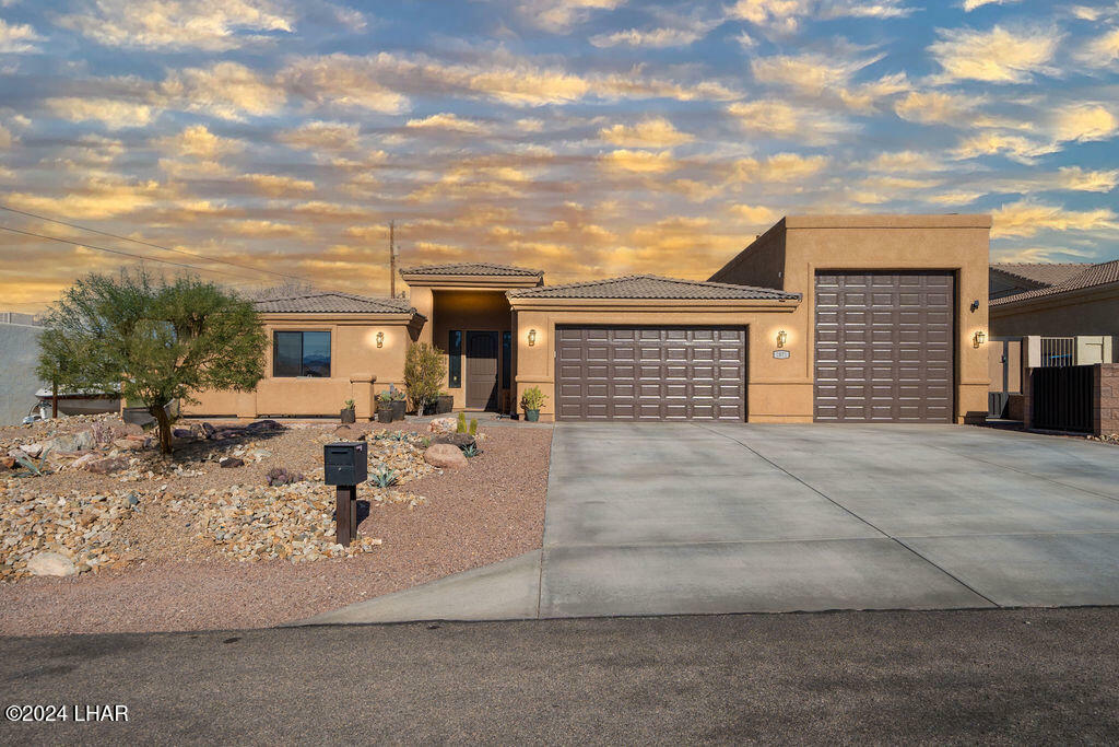 Property Photo:  2871 Corral Dr  AZ 86404 