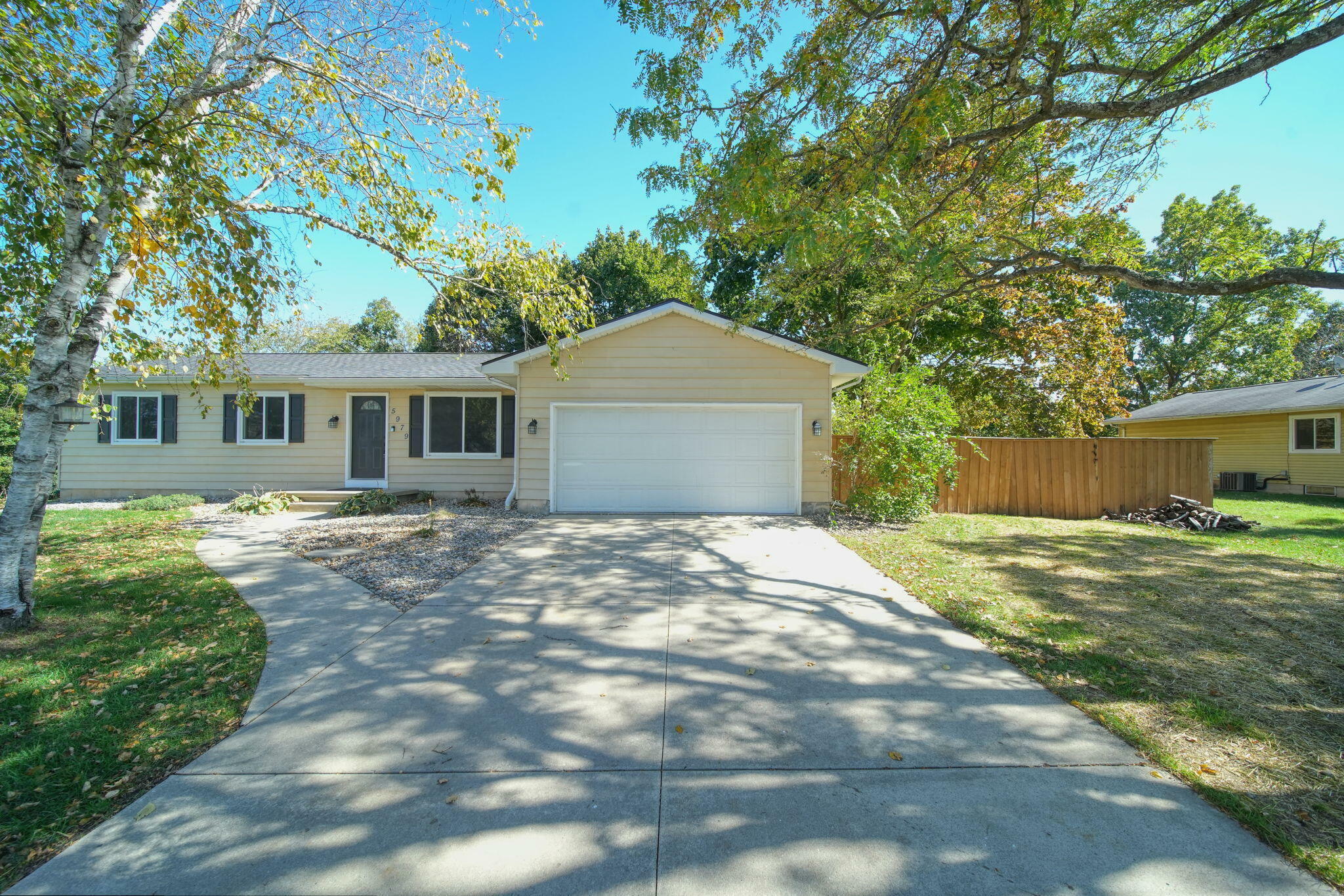 Property Photo:  5979 Flamingo Drive  MI 49201 