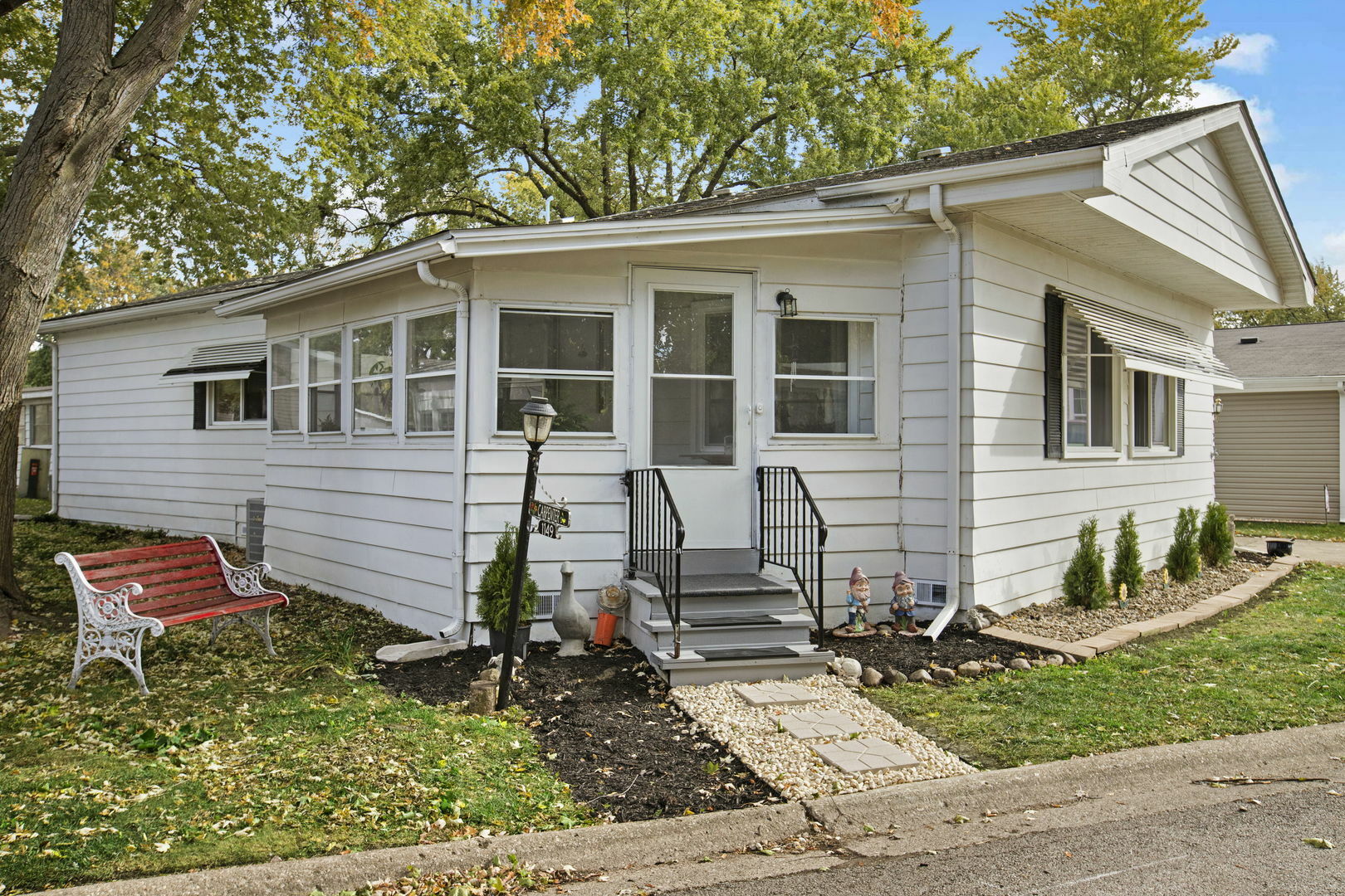 Property Photo:  1149 Reba Lane  IL 60123 