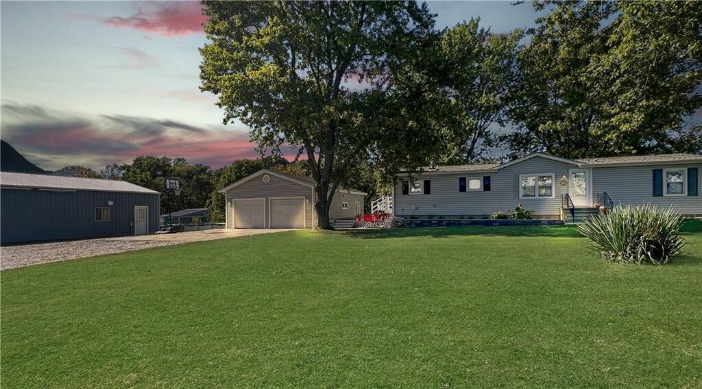 Property Photo:  361 County Road 1320E  IL 62440 