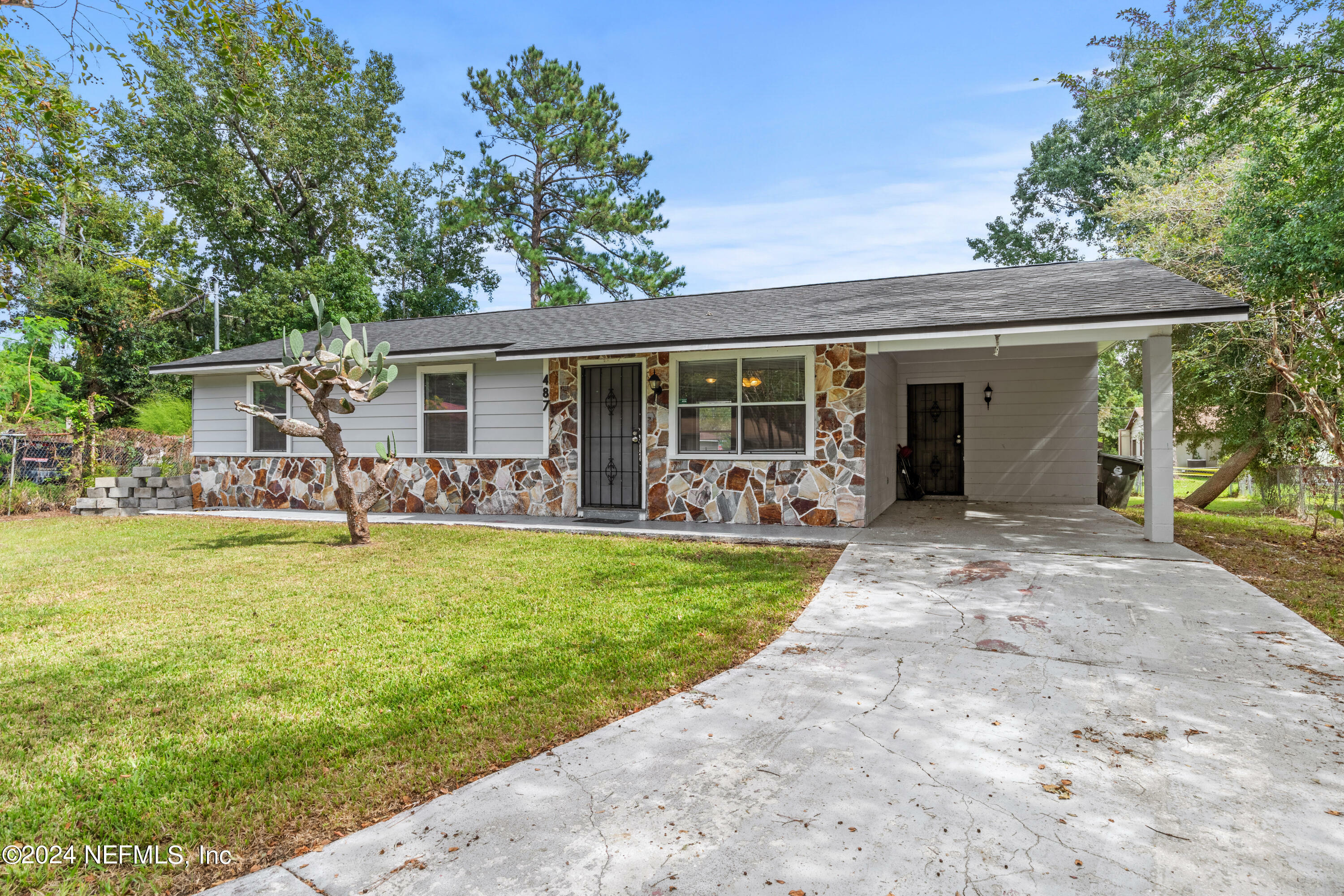 Property Photo:  487 Jeri Drive  FL 32043 