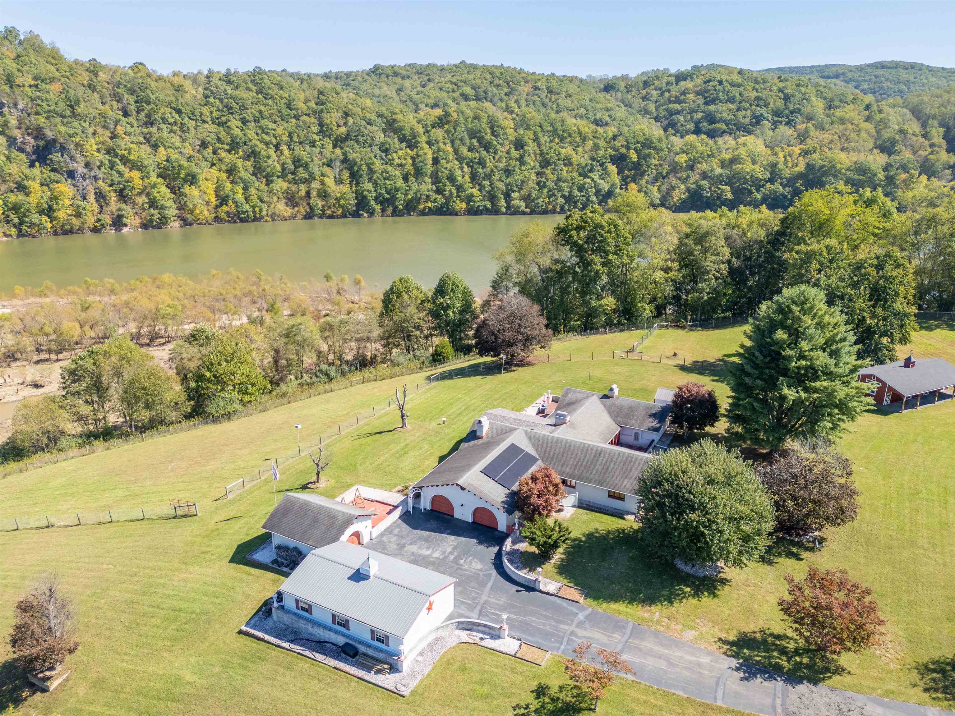 4670 Waterfront Farms Drive  Draper VA 24324 photo