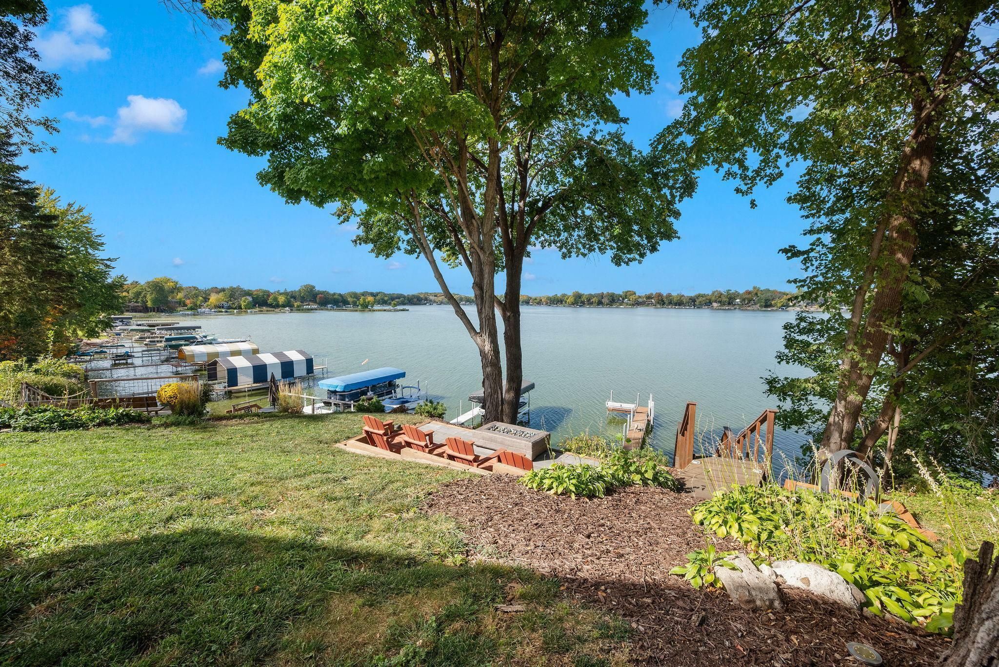 Property Photo:  5020 Edgewater Drive  MN 55364 