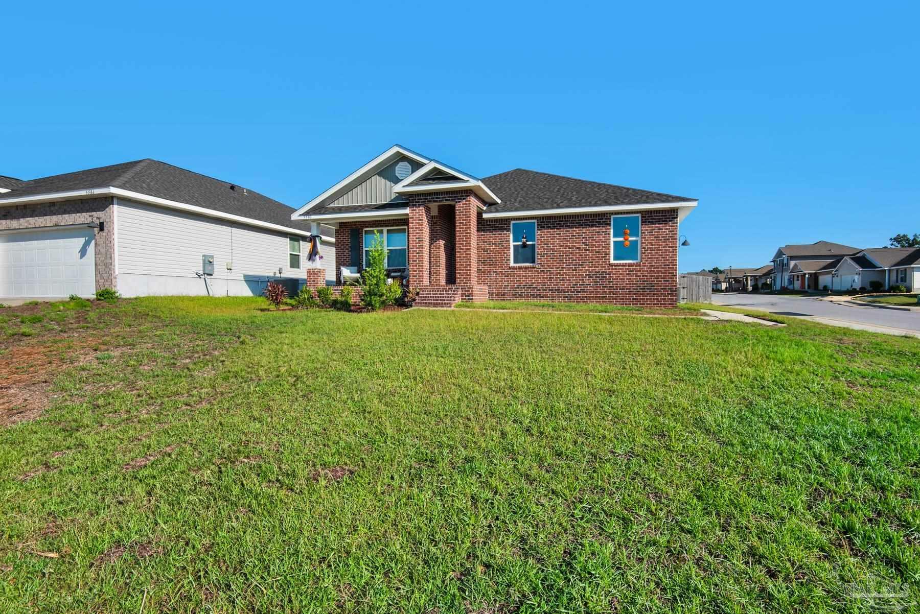 Property Photo:  5590 Galahad Trl  FL 32583 