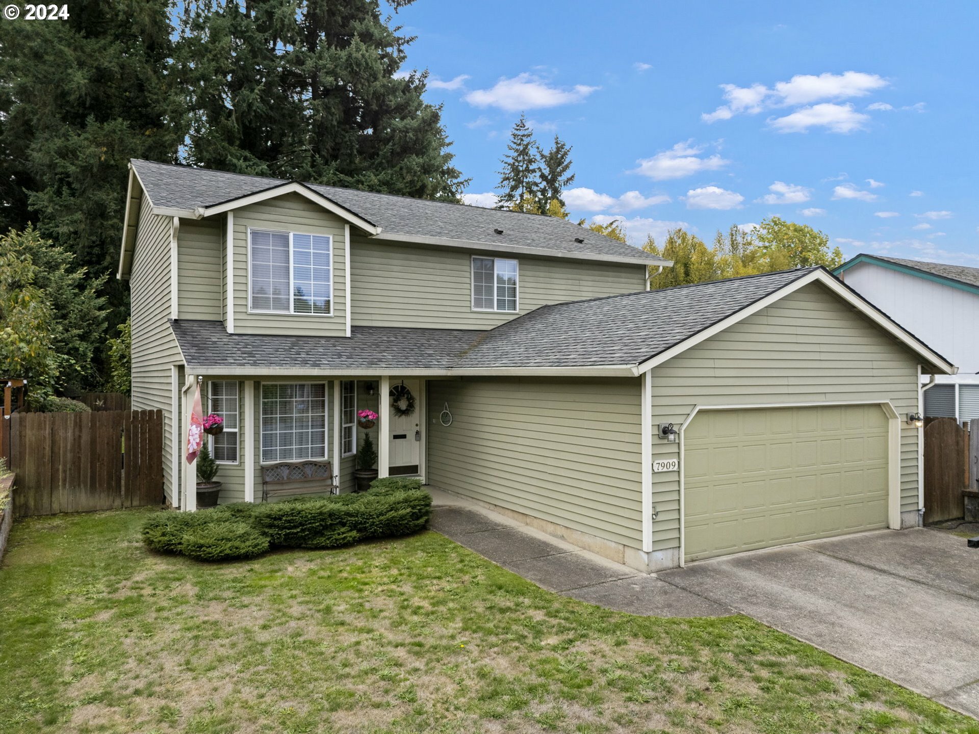 Property Photo:  7909 NE 54th Way  WA 98662 