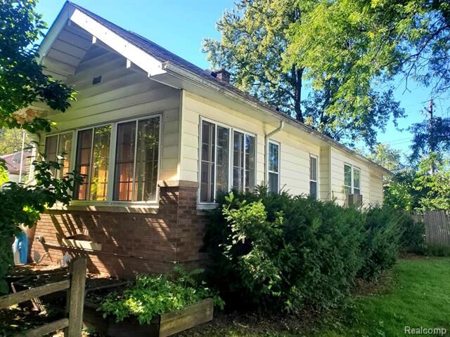 1546 Washington Avenue  Lincoln Park MI 48146 photo