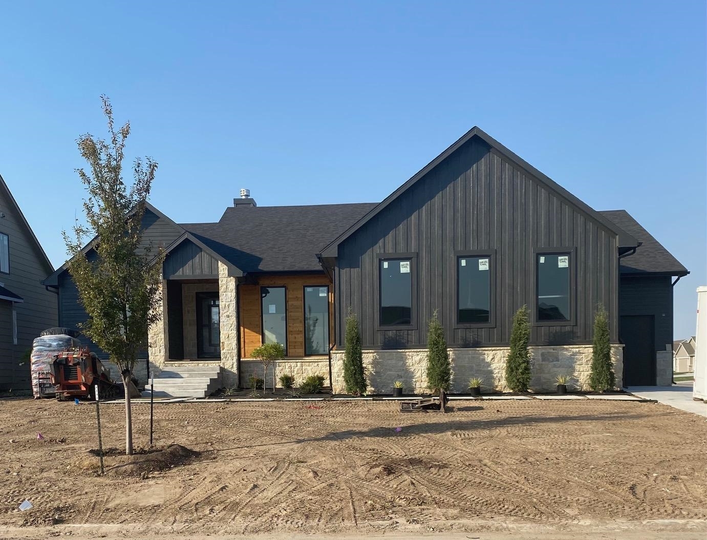 Property Photo: 12220 E Woodspring Cir KS 67226