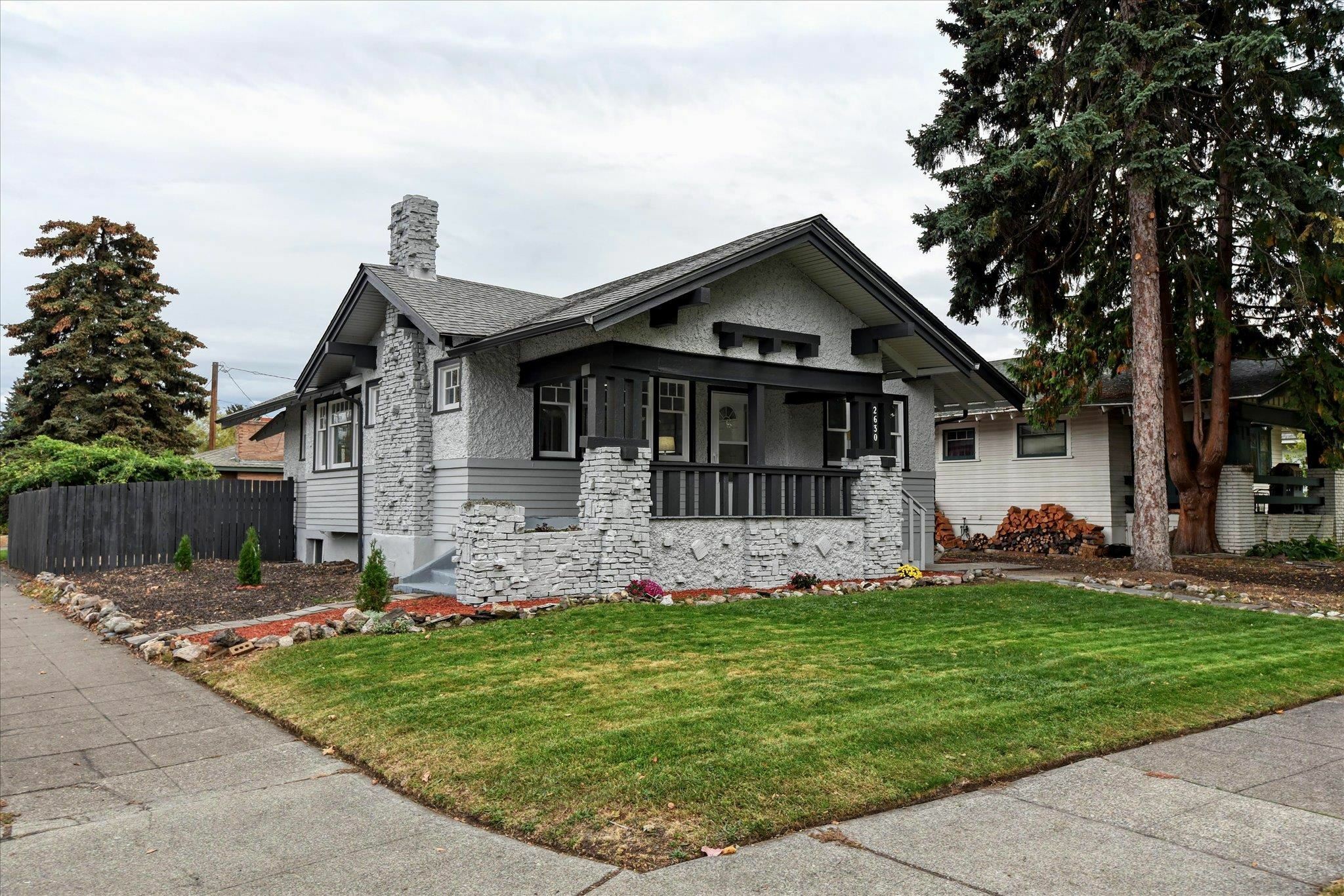 Property Photo:  2630 N Stevens St  WA 99205 