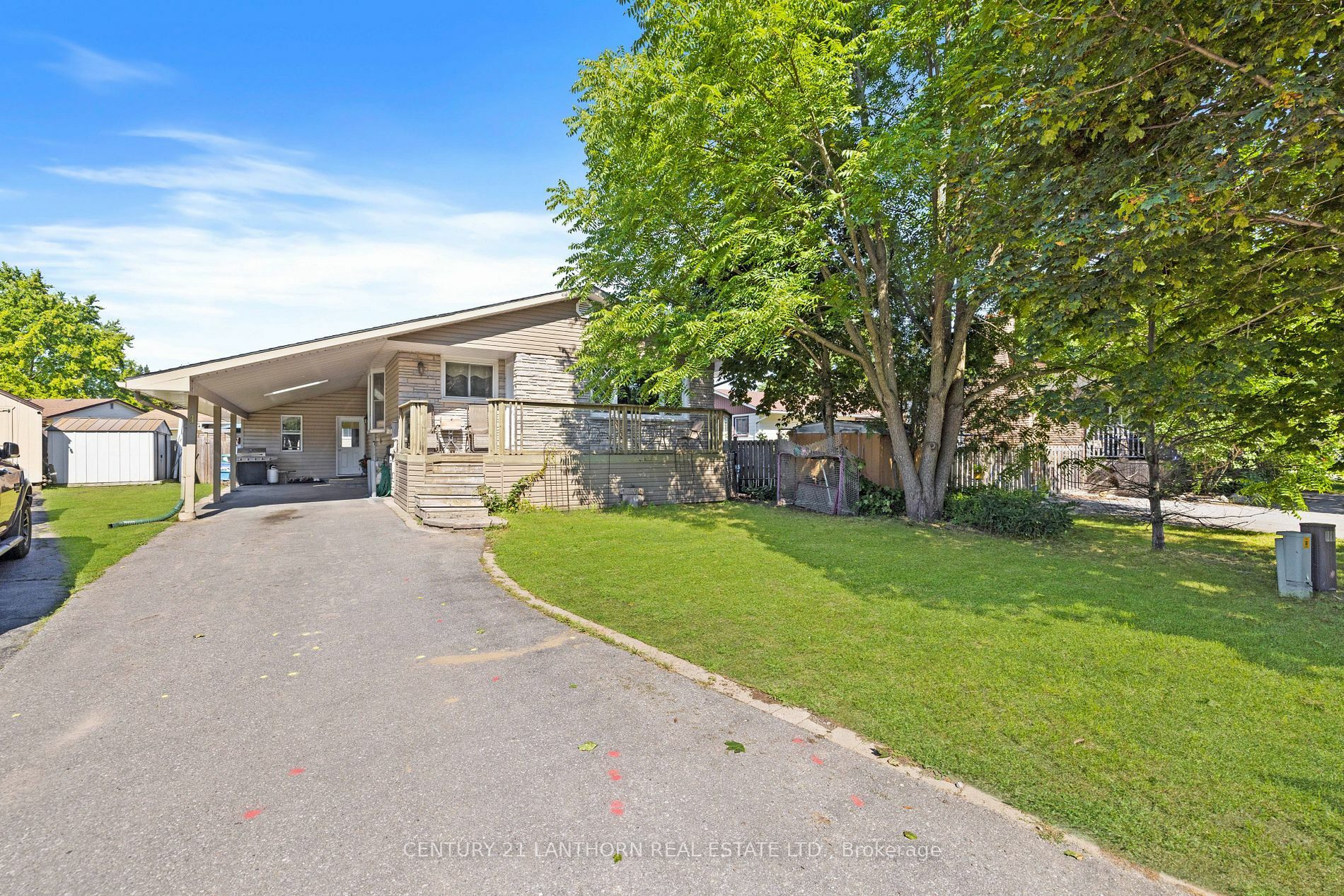 4 Stephen Cres  Quinte West ON K8V 6B8 photo