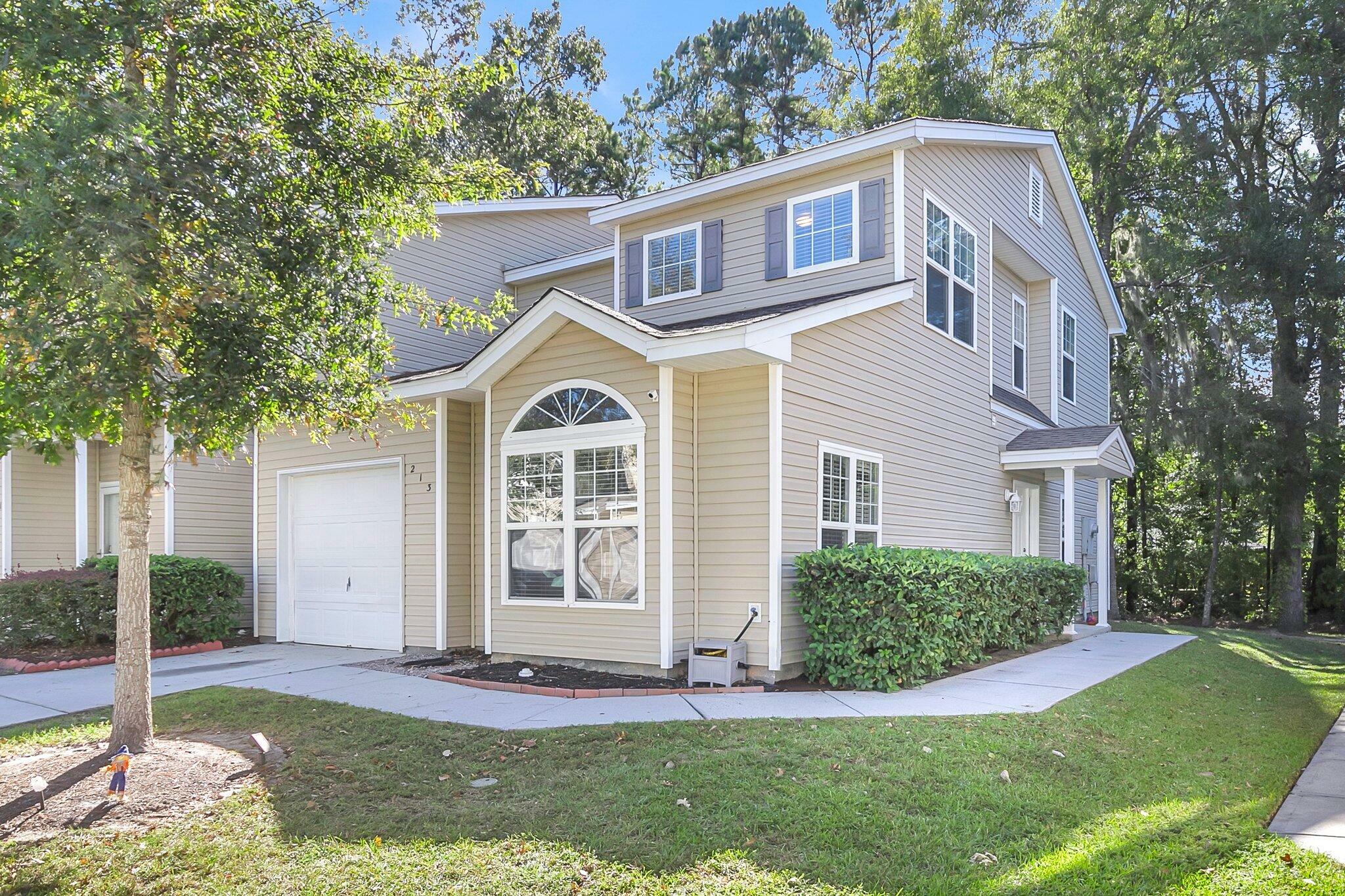 Property Photo: 213 Grand Oaks Dr SC 29456