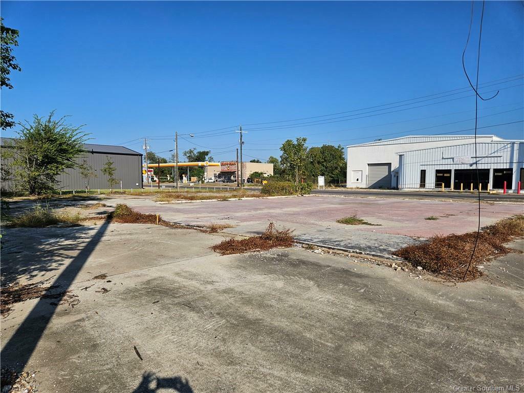 Property Photo:  319 E Napoleon Street  LA 70663 