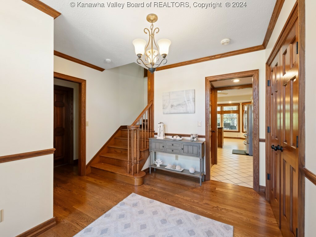 Property Photo:  402 Woodbridge Drive  WV 25311 