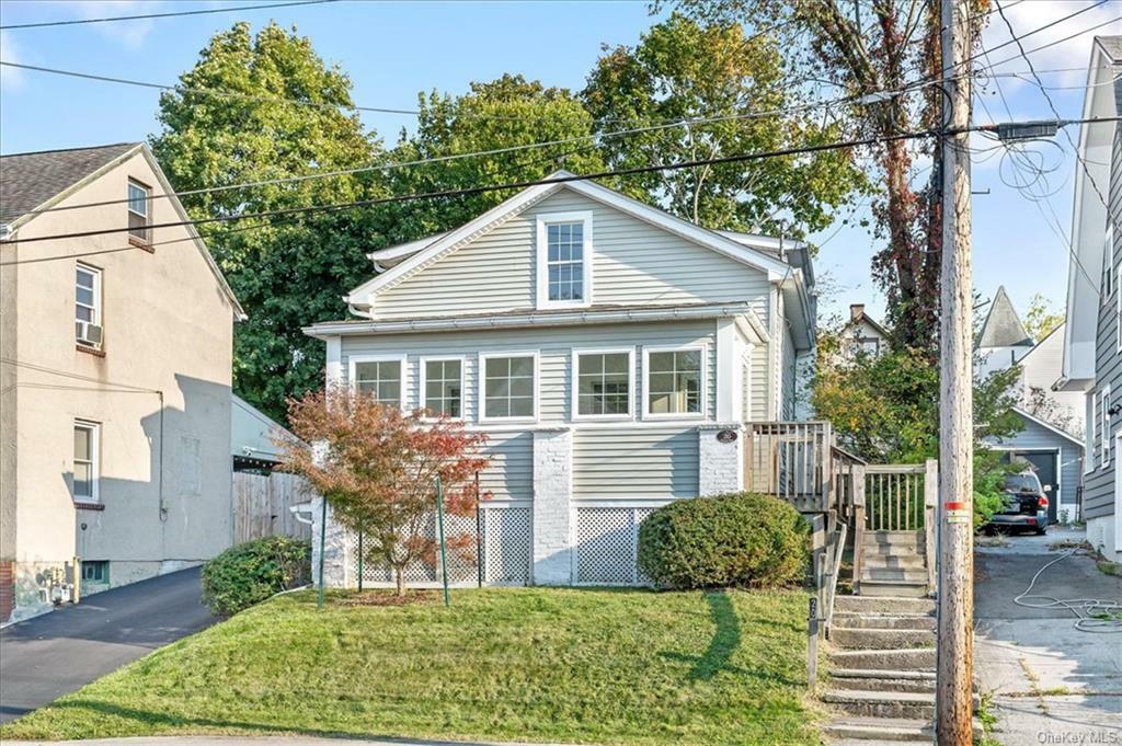 Property Photo:  20 Bonnell Place  NY 10940 