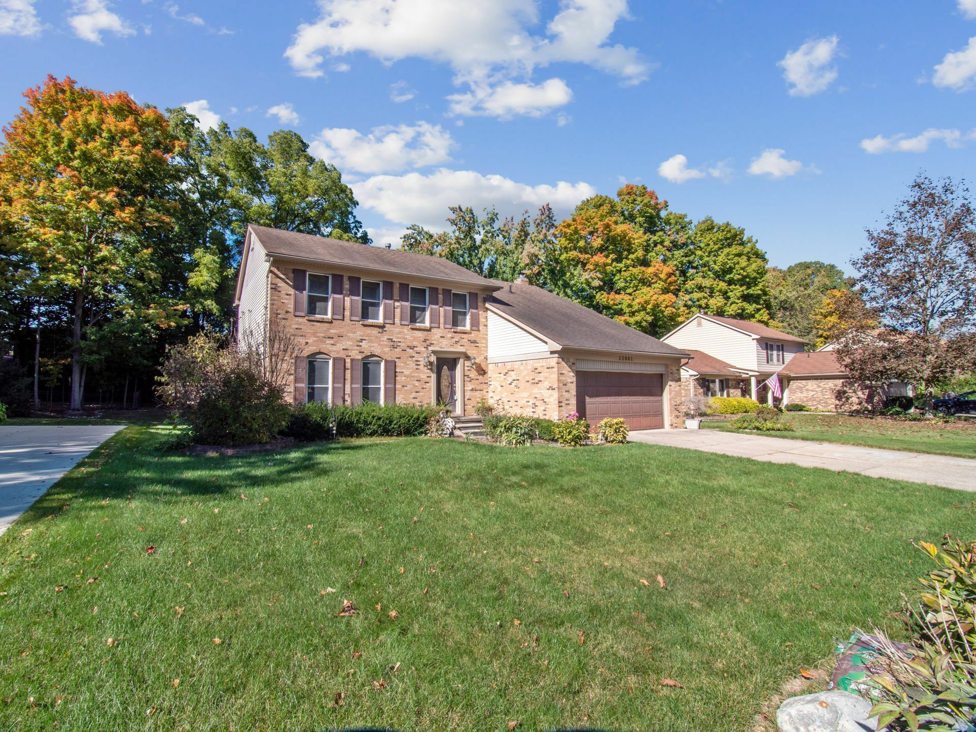 Property Photo:  22081 Shadybrook Drive  MI 48375 5156 