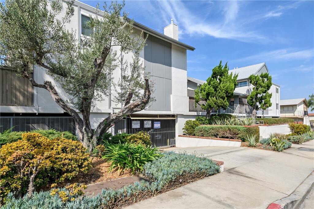 Property Photo:  25837 Oak Street 228  CA 90717 