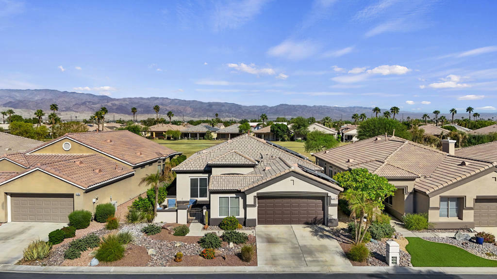 Property Photo:  43682 Old Troon Court  CA 92201 