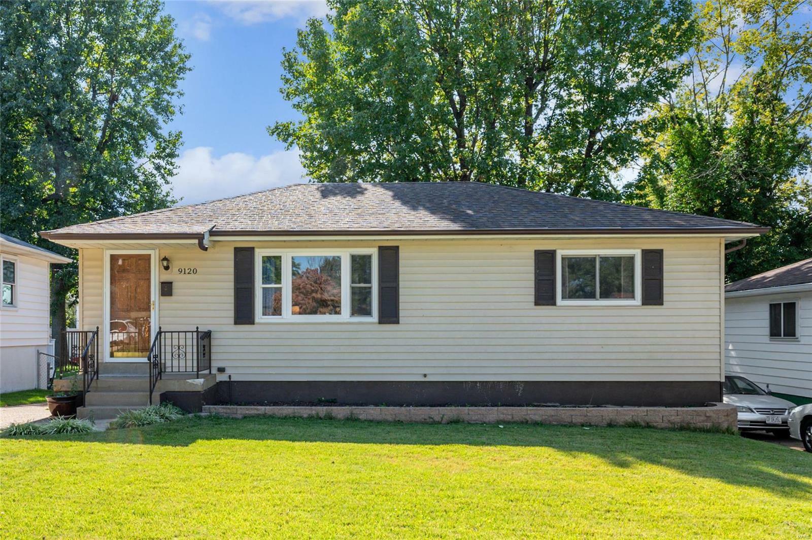 Property Photo:  9120 Arvin Place  MO 63123 