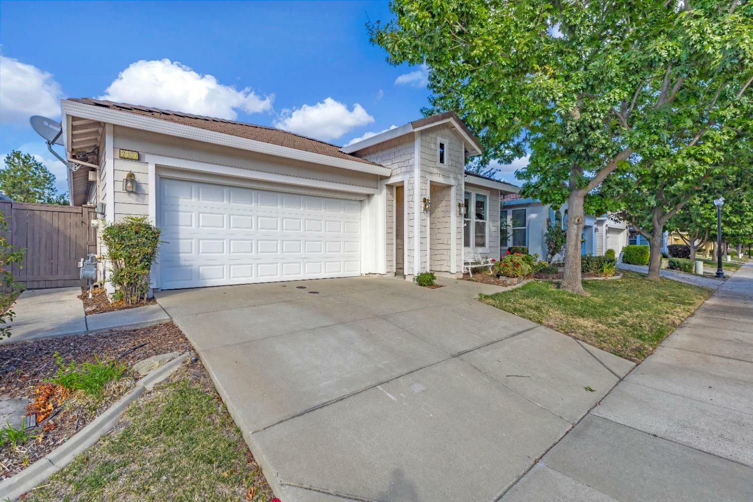 Property Photo:  2357 Ryedale Lane  CA 95835 