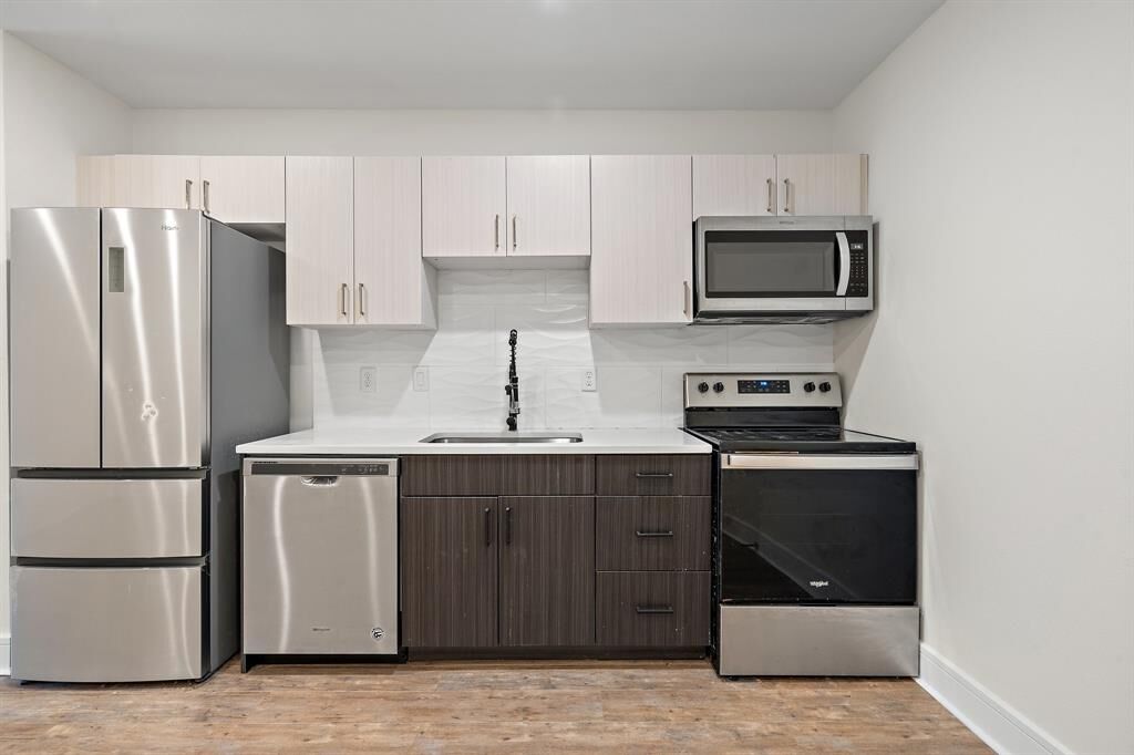 Property Photo: 4625 Virginia Avenue 202 TX 75204
